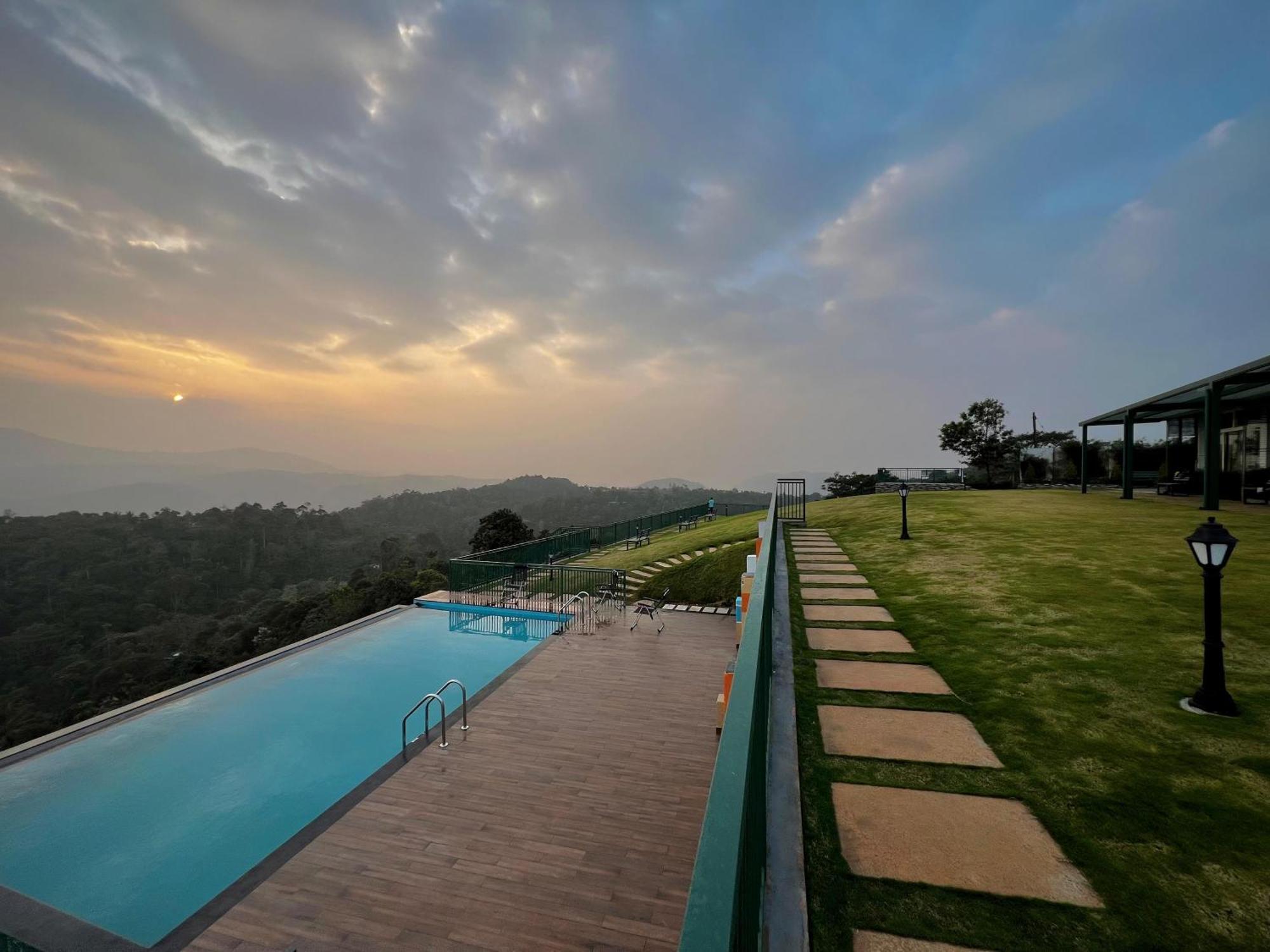 Cloudy Court Resort อีดุกกี ภายนอก รูปภาพ
